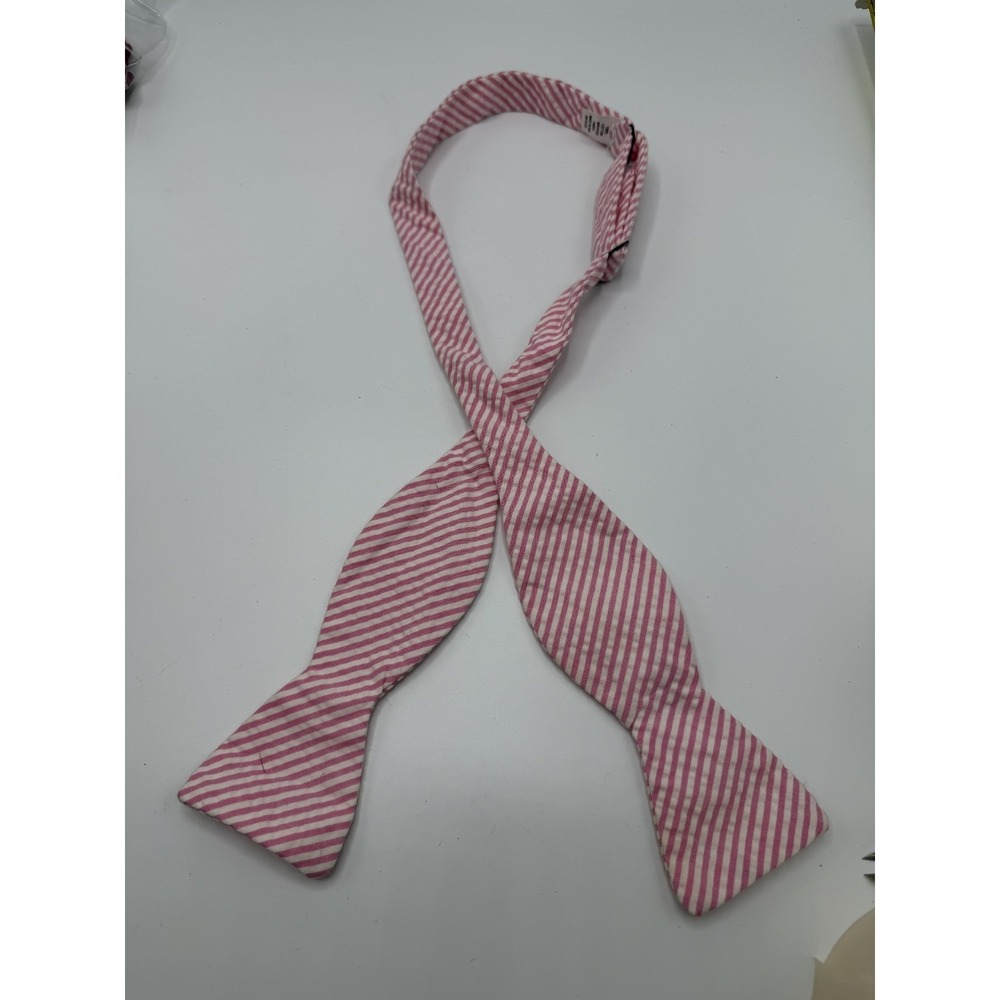 Tom James Pink White Striped Cotton Self Tie Bow Tie RN 54726 USA‎ AS IS